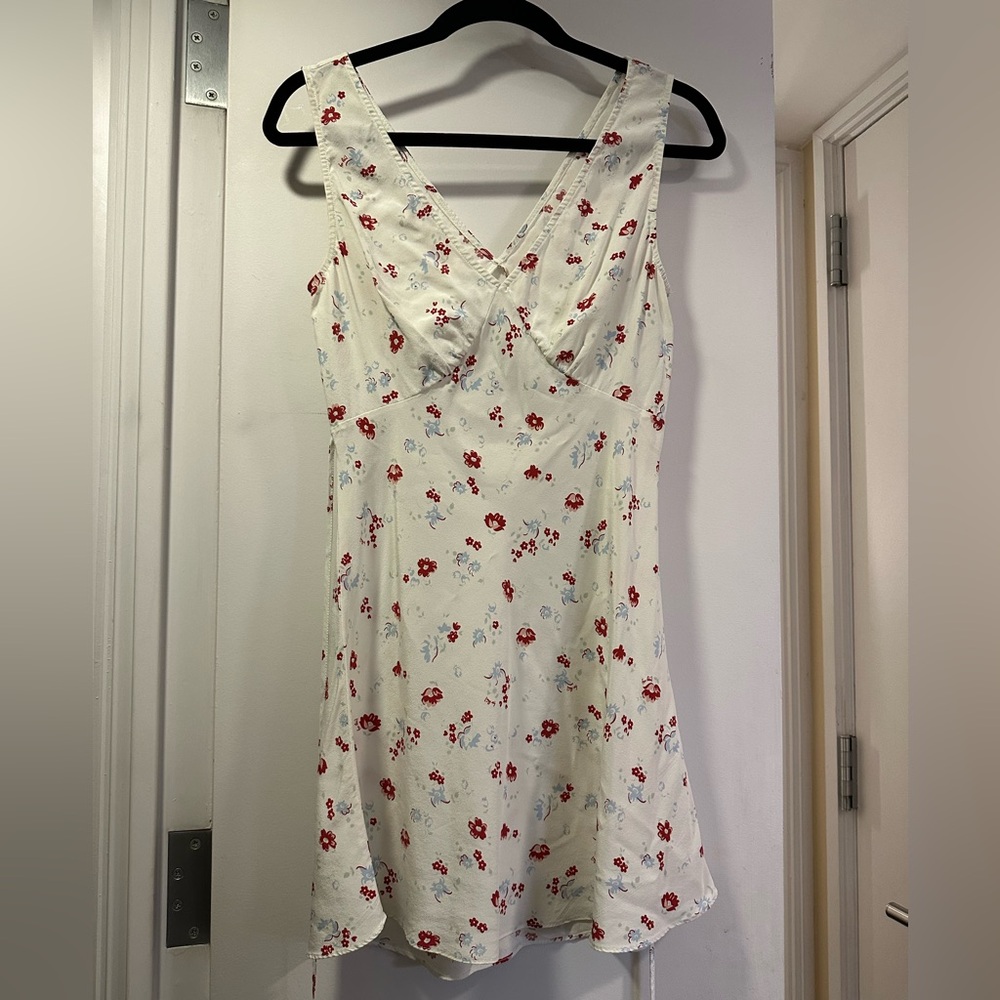 White/floral Realization Par “The Isabelli”. Size S. Color not available color.